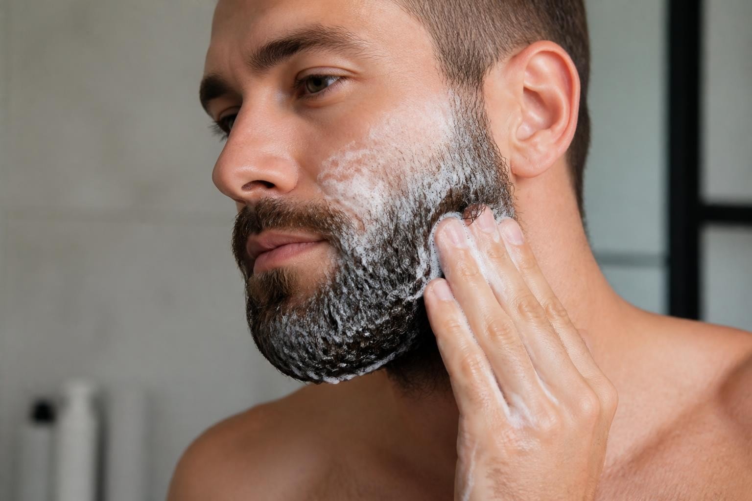 Mens Beard Wash: The Science Behind Cleaner, Healthier Facial Hair