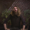 The video introduces the "90-day beard challenge" brought to you by Adam Brown. The speaker asks the viewer if they are still applying night cream every night and encourages them to get back on track if they have stopped, stating that small habits help build big results.